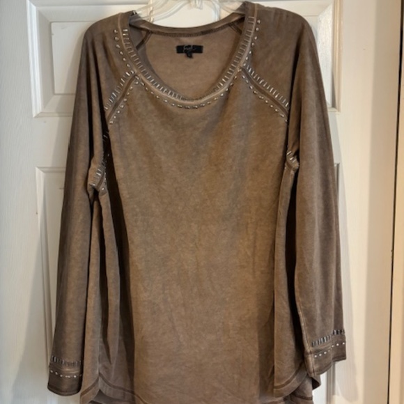 Earl studded long sleeve top- relaxed XL- NICE - Picture 1 of 4